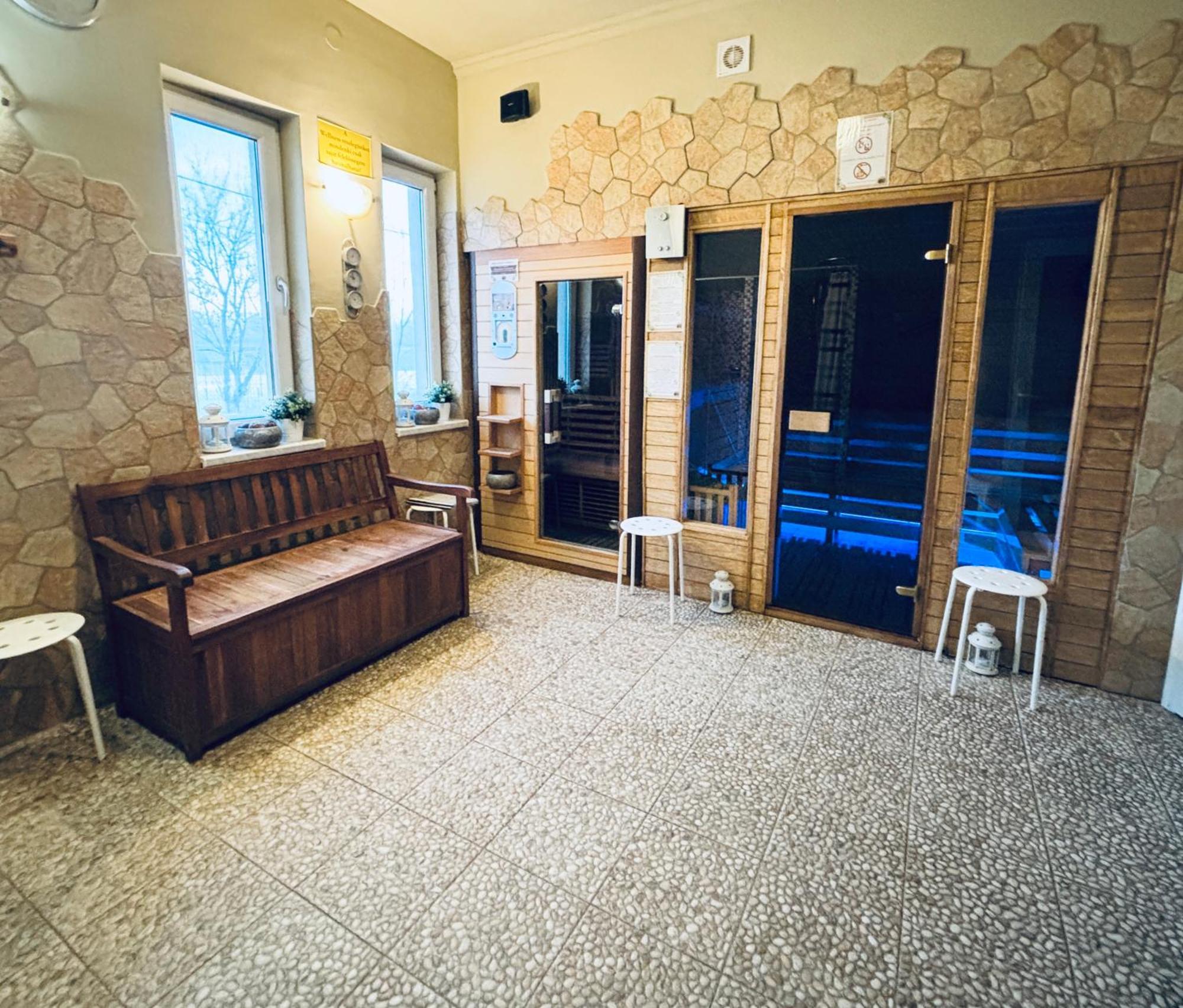 Libra Hotel Veresegyhaz Bagian luar foto